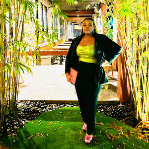 Meet your Posher, Jatoya